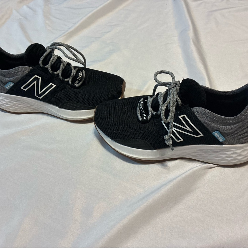 New Balance Fresh Foam Roav WROAVTK Black Gray Sneakers Women’s 6.5 Running Shoe - Picture 5 of 7